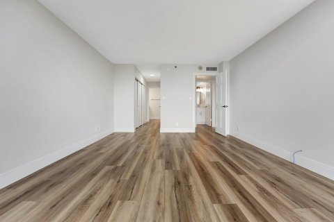 Condominio en venta en Pompano Beach, Florida, 1 dormitorio, 91.23 m2 № 2078248 - foto 19