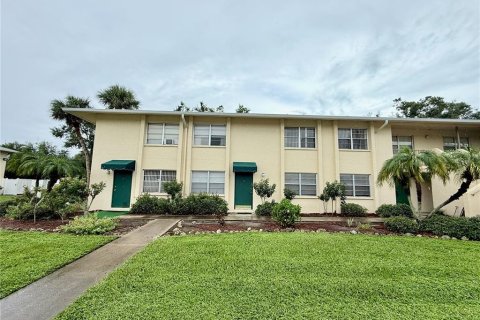 Снять в аренду кондоминиум в Сарасота, Флорида 5 комнат, 99.59м2, № 1906183 - фото 1