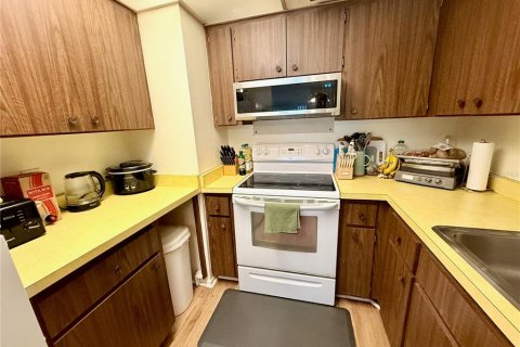 Снять в аренду кондоминиум в Сарасота, Флорида 5 комнат, 99.59м2, № 1906183 - фото 7