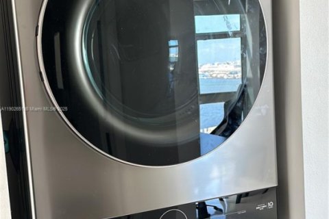 Снять в аренду кондоминиум в Майами, Флорида 2 спальни, 117.71м2, № 1953034 - фото 10