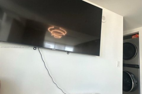 Снять в аренду кондоминиум в Майами, Флорида 2 спальни, 117.71м2, № 1953034 - фото 8