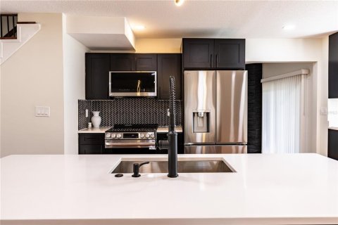 Casa en venta en Temple Terrace, Florida, 5 dormitorios, 240.34 m2 № 2119066 - foto 5