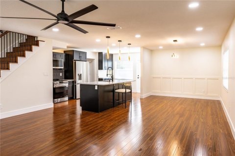 Casa en venta en Temple Terrace, Florida, 5 dormitorios, 240.34 m2 № 2119066 - foto 12