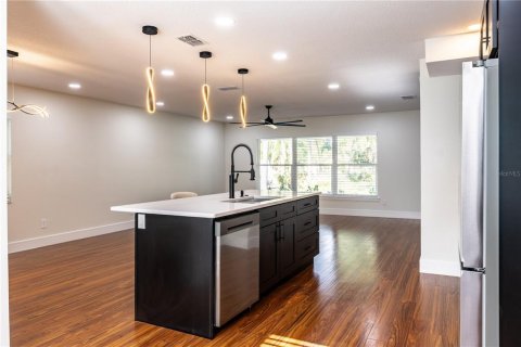 Casa en venta en Temple Terrace, Florida, 5 dormitorios, 240.34 m2 № 2119066 - foto 14