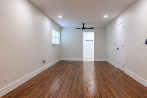 Casa en venta en Temple Terrace, Florida, 5 dormitorios, 240.34 m2 № 2119066 - foto 25