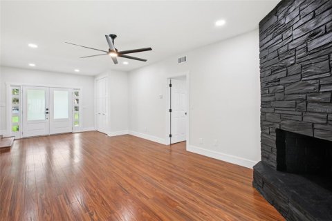 Casa en venta en Temple Terrace, Florida, 5 dormitorios, 240.34 m2 № 2119066 - foto 18