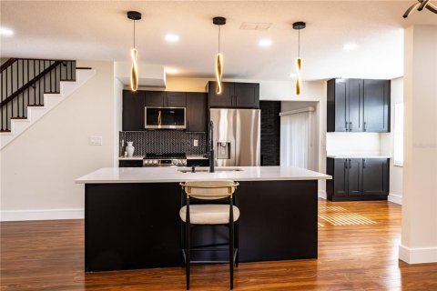 Casa en venta en Temple Terrace, Florida, 5 dormitorios, 240.34 m2 № 2119066 - foto 6