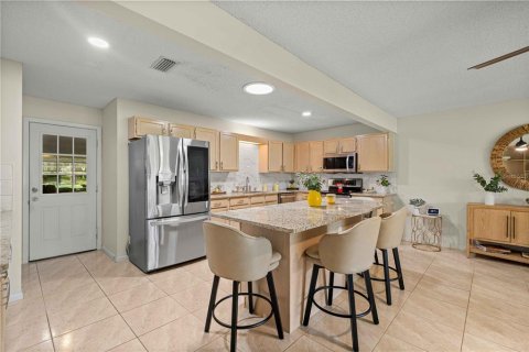 House in Ocala, Florida 2 bedrooms, 162.39 sq.m. № 2267032 - photo 15