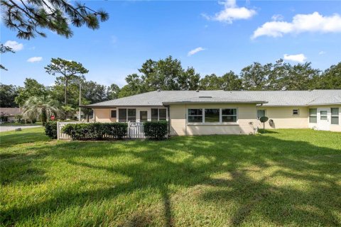 House in Ocala, Florida 2 bedrooms, 162.39 sq.m. № 2267032 - photo 4