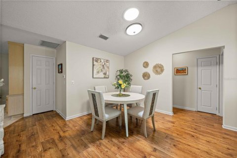 House in Ocala, Florida 2 bedrooms, 162.39 sq.m. № 2267032 - photo 13