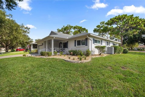 House in Ocala, Florida 2 bedrooms, 162.39 sq.m. № 2267032 - photo 2