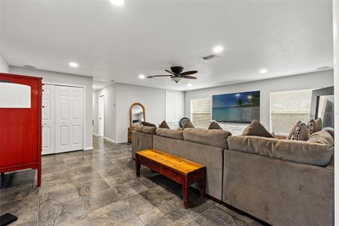 Villa ou maison à vendre à Spring Hill, Floride: 5 chambres, 314.2 m2 № 2350292 - photo 22