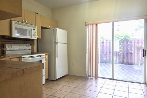 Adosado en alquiler en Miami, Florida, 2 dormitorios, 100.33 m2 № 1897997 - foto 6