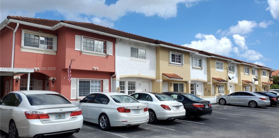 Touwnhouse à Miami, Floride 2 chambres, 100.33 m2 № 1897997