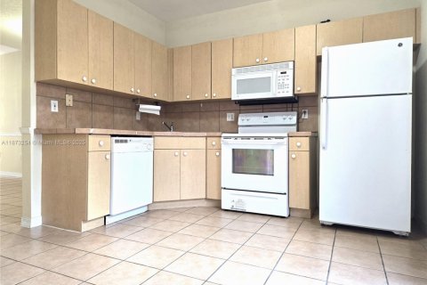 Adosado en alquiler en Miami, Florida, 2 dormitorios, 100.33 m2 № 1897997 - foto 7