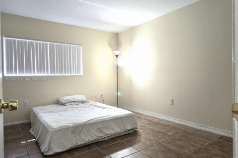 Adosado en alquiler en Miami, Florida, 2 dormitorios, 100.33 m2 № 1897997 - foto 14