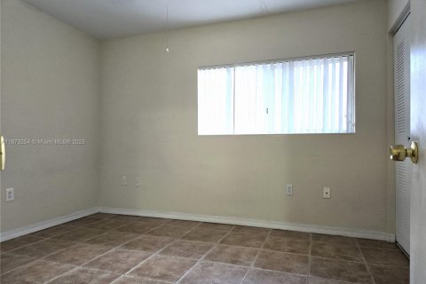 Adosado en alquiler en Miami, Florida, 2 dormitorios, 100.33 m2 № 1897997 - foto 11