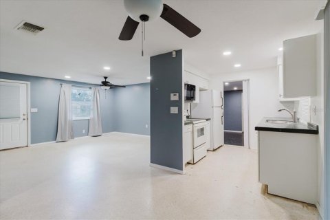 House in Sarasota, Florida 3 bedrooms, 122.54 sq.m. № 1832721 - photo 11