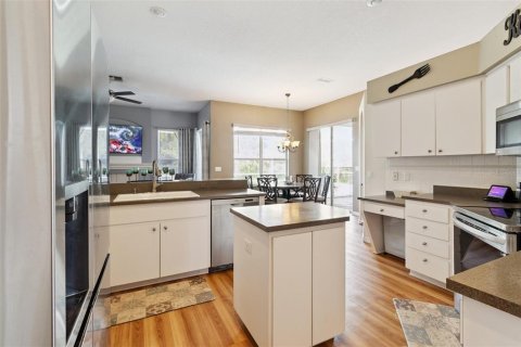 House in Weeki Wachee, Florida 3 bedrooms, 199.18 sq.m. № 1820580 - photo 28