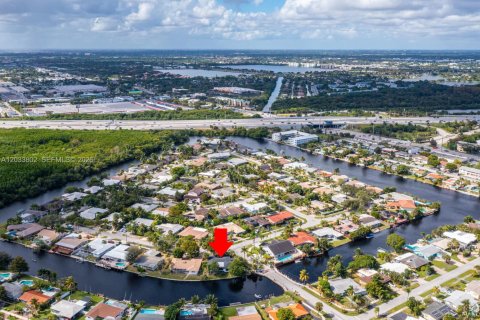 Casa en venta en Wilton Manors, Florida, 3 dormitorios, 199.83 m2 № 2078038 - foto 5