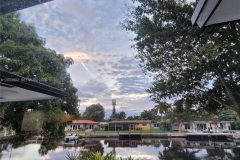 Casa en venta en Wilton Manors, Florida, 3 dormitorios, 199.83 m2 № 2078038 - foto 19