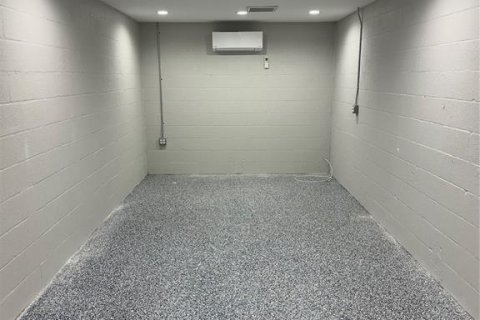 Propiedad comercial en alquiler en Winter Haven, Florida, 46.45 m2 № 2103454 - foto 2