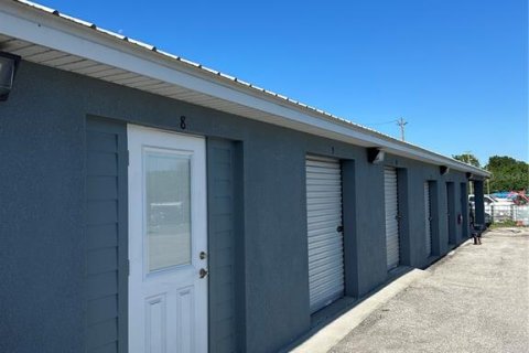 Propiedad comercial en alquiler en Winter Haven, Florida, 46.45 m2 № 2103454 - foto 4