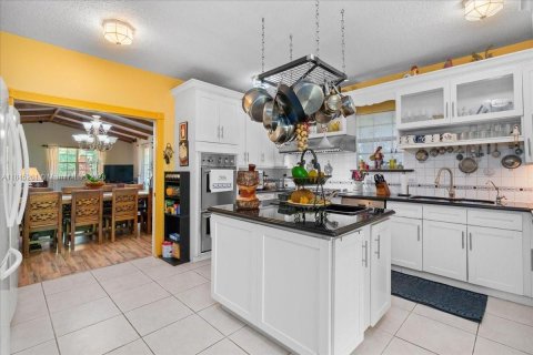 House in Homestead, Florida 3 bedrooms, 242.29 sq.m. № 1893293 - photo 26