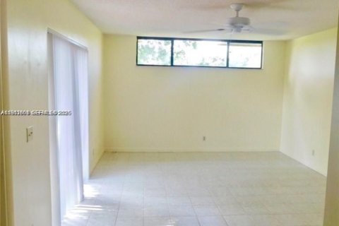 Townhouse in Boca Raton, Florida 2 bedrooms, 120.96 sq.m. № 2050763 - photo 5