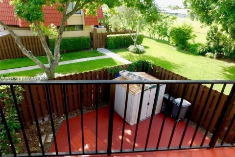 Townhouse in Boca Raton, Florida 2 bedrooms, 120.96 sq.m. № 2050763 - photo 15