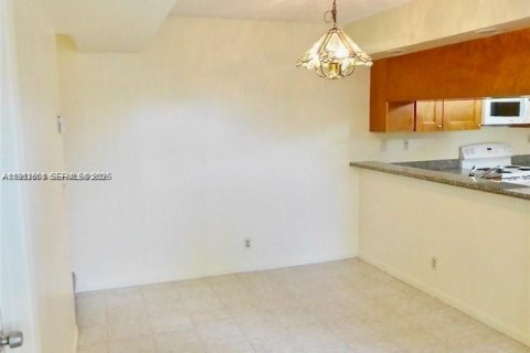 Townhouse in Boca Raton, Florida 2 bedrooms, 120.96 sq.m. № 2050763 - photo 9