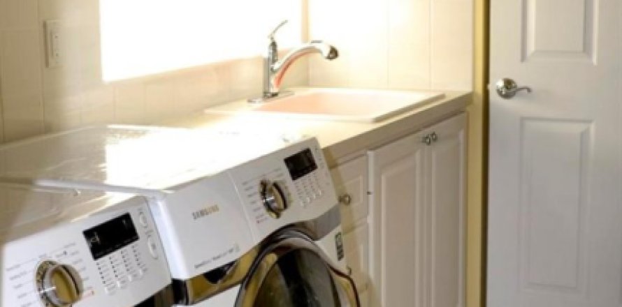 Дом в Веллингтон, Флорида 4 спальни, 234.11м2 № 1058909