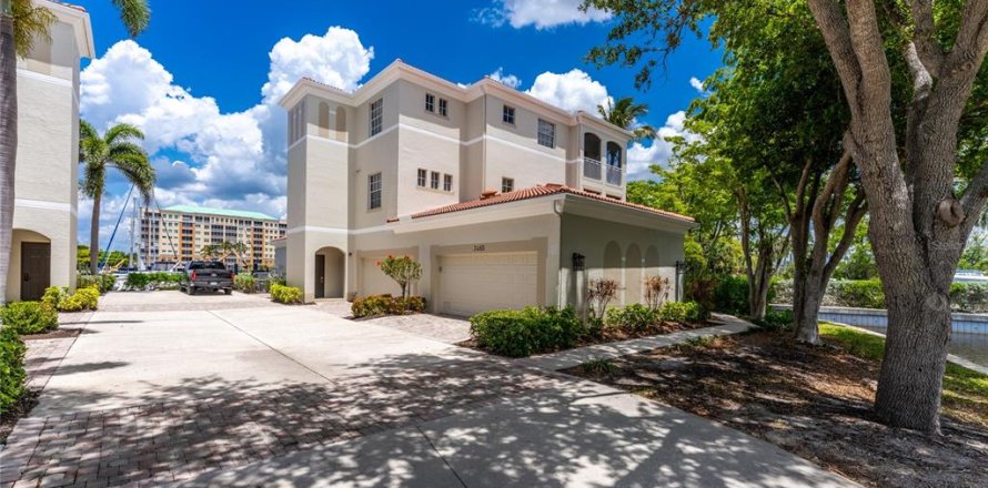 Condo à Punta Gorda, Floride, 3 chambres  № 2126321