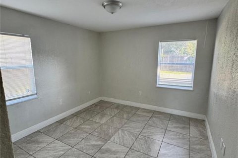 Apartment in Haines City, Florida 2 bedrooms, 74.32 sq.m. № 2204328 - photo 4