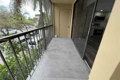 Copropriété à louer à Miami, Floride: 3 chambres, 102.1 m2 № 2051250 - photo 17