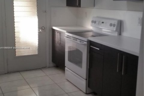 Copropriété à vendre à North Miami, Floride: 2 chambres, 116.13 m2 № 2047422 - photo 3