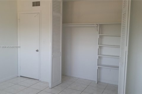 Copropriété à vendre à North Miami, Floride: 2 chambres, 116.13 m2 № 2047422 - photo 12