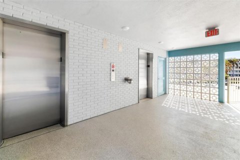 Copropriété à vendre à South Pasadena, Floride: 2 chambres, 99.87 m2 № 2099563 - photo 20