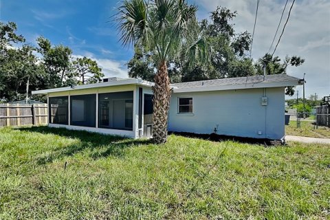 House in Sarasota, Florida 2 bedrooms, 94.57 sq.m. № 1910951 - photo 15