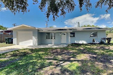 House in Sarasota, Florida 2 bedrooms, 94.57 sq.m. № 1910951 - photo 1