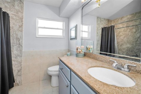 House in Seminole, Florida 3 bedrooms, 145.11 sq.m. № 1556478 - photo 22