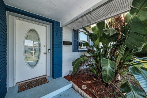 House in Seminole, Florida 3 bedrooms, 145.11 sq.m. № 1556478 - photo 4