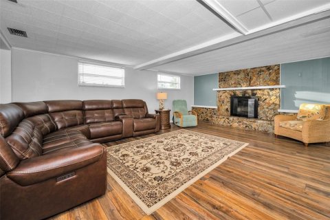 House in Seminole, Florida 3 bedrooms, 145.11 sq.m. № 1556478 - photo 13