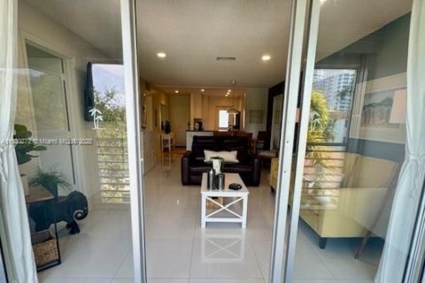 Снять в аренду кондоминиум в Лодердейл-бай-те-Си, Флорида 2 спальни, 92.9м2, № 1943194 - фото 23