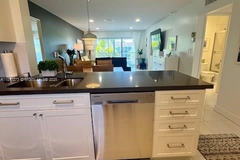 Снять в аренду кондоминиум в Лодердейл-бай-те-Си, Флорида 2 спальни, 92.9м2, № 1943194 - фото 7