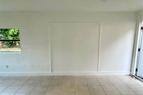House in Hollywood, Florida 5 bedrooms, 189.52 sq.m. № 1836603 - photo 25