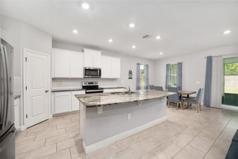 House in Ocala, Florida 4 bedrooms, 190.73 sq.m. № 2110682 - photo 18