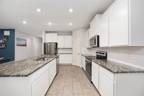 House in Ocala, Florida 4 bedrooms, 190.73 sq.m. № 2110682 - photo 21