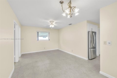 House in Plantation, Florida 2 bedrooms, 145.86 sq.m. № 1646660 - photo 23