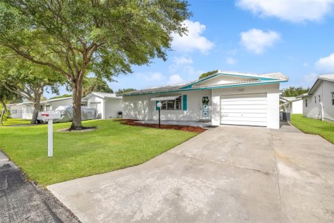 House in Plantation, Florida 2 bedrooms, 145.86 sq.m. № 1646660 - photo 9